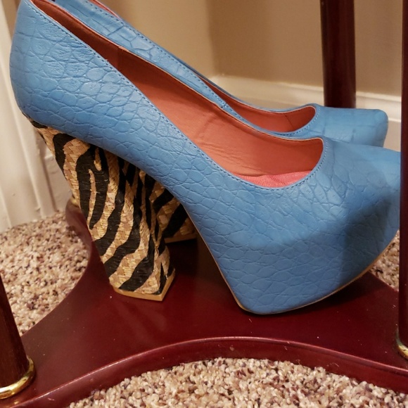 Blue Zebra Box Heels - Picture 5 of 8